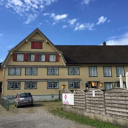 Wohlfuehloase Fuer Mensch Und Hund Bed and Breakfast Uzwil Eksteriør billede